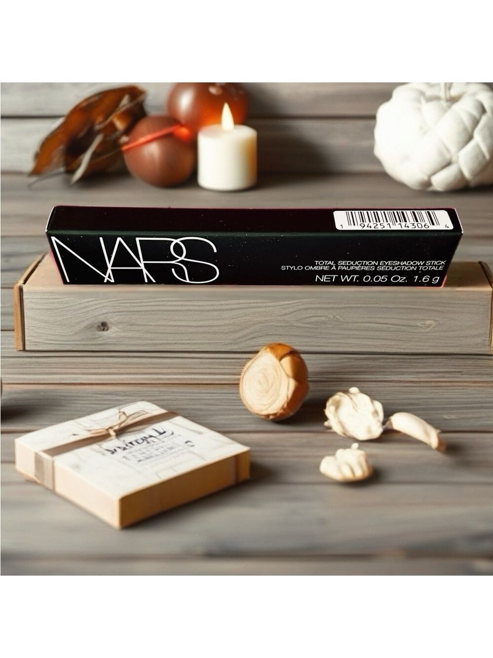 NARS Total Seduction Eyeshadow Stick Enigmatic (Matte Black) - Picture 7 of 12
